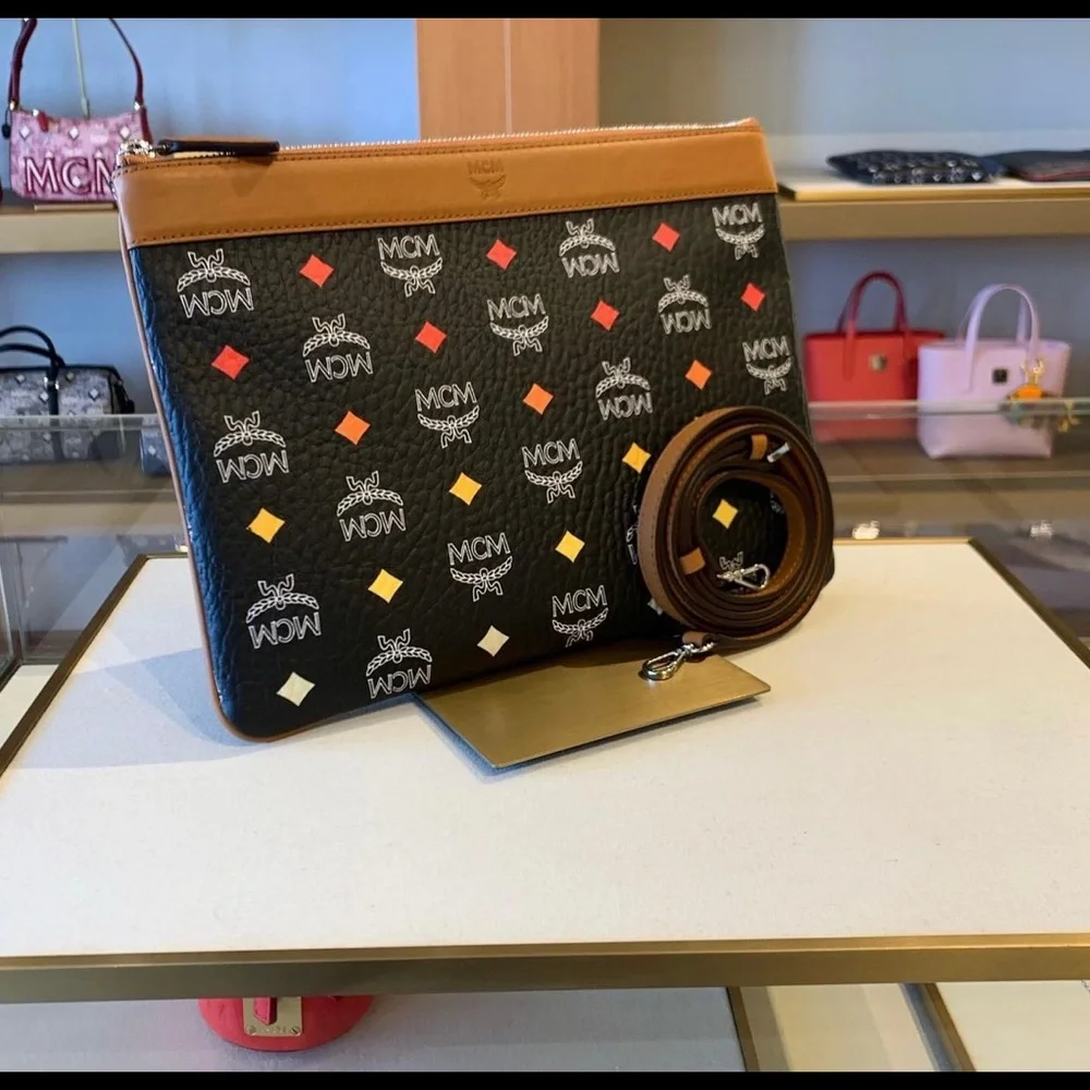 Limited stock! Price firm! MCM medium size crossbody pouch $480+ tax - Picture 3 of 12